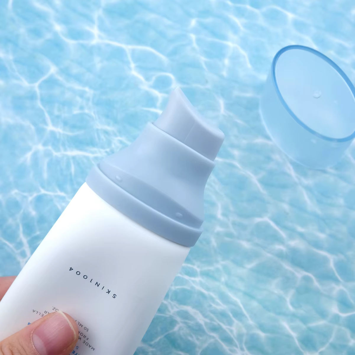 Sérum solaire hydratant SKIN1004 Madagascar Centella Hyalu-Cica SPF50+ PA++++, non desséchant, prote