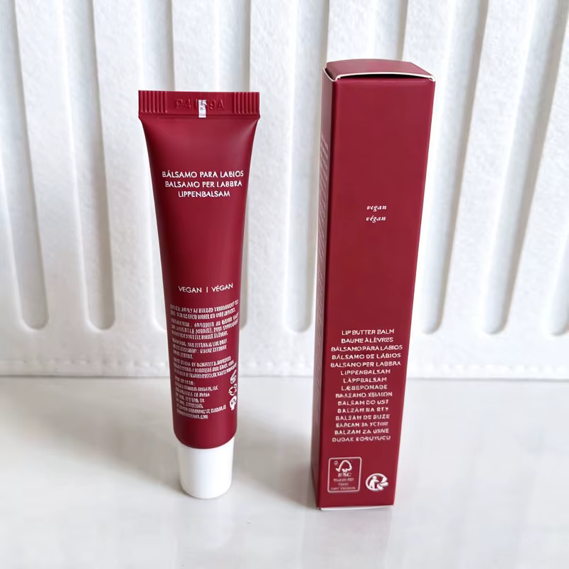 Baume à lèvres hydratant effet miroir, parfum gâteau d'anniversaire guimauve grillée, rouge à lèvres