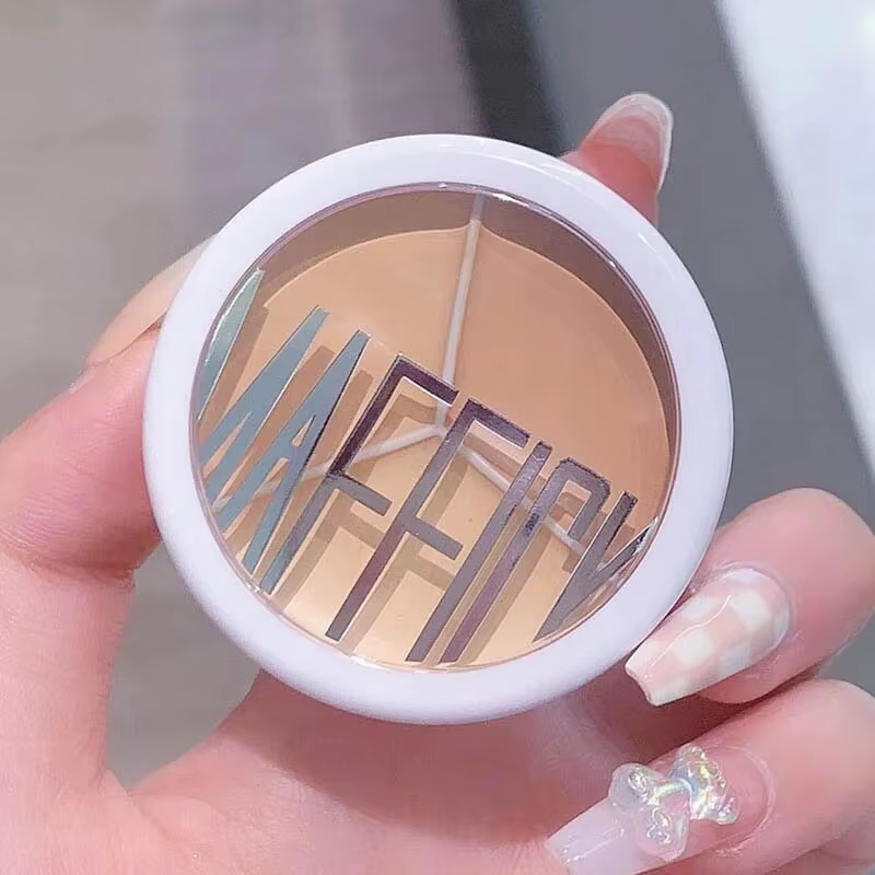 Palette de 3 Correcteurs Professionnels Couvre les Vaches Foncées autour des Yeux et du Visage