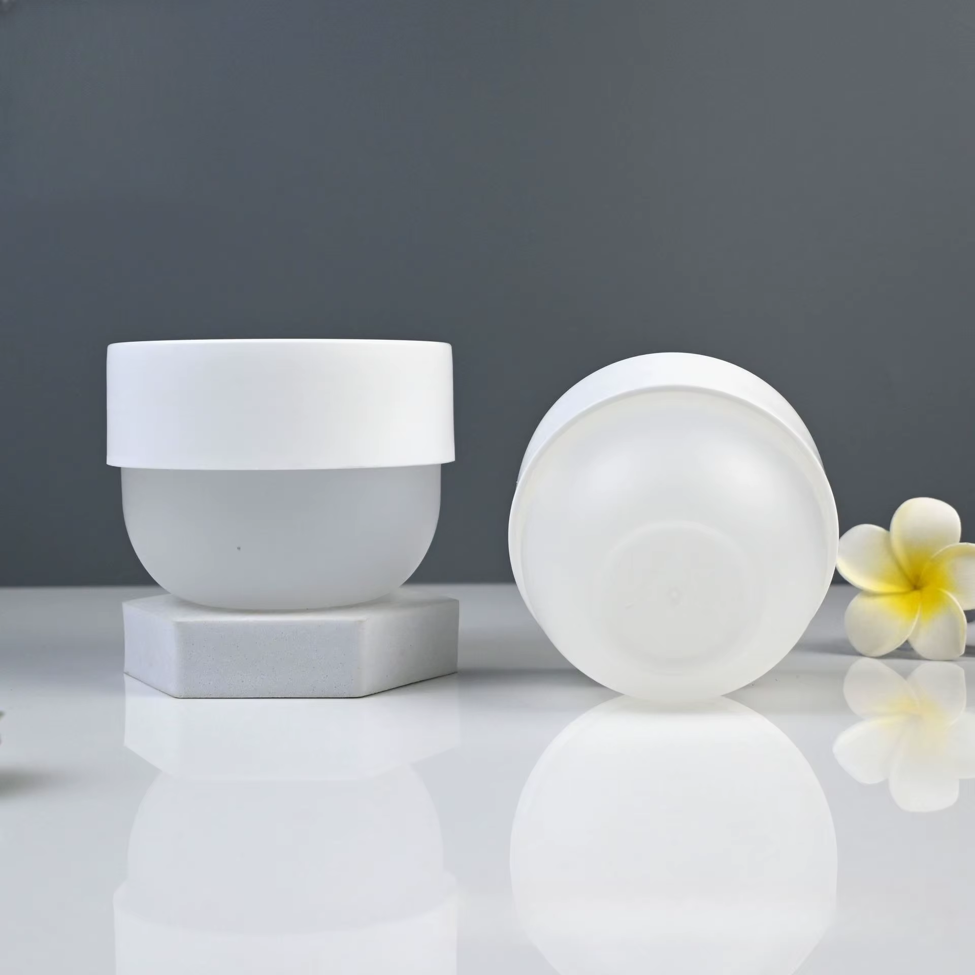 Lot de 30 pots à fond rond et large, givrés, pour crème, 50g-100g, en PP, pour masque, conteneur cos
