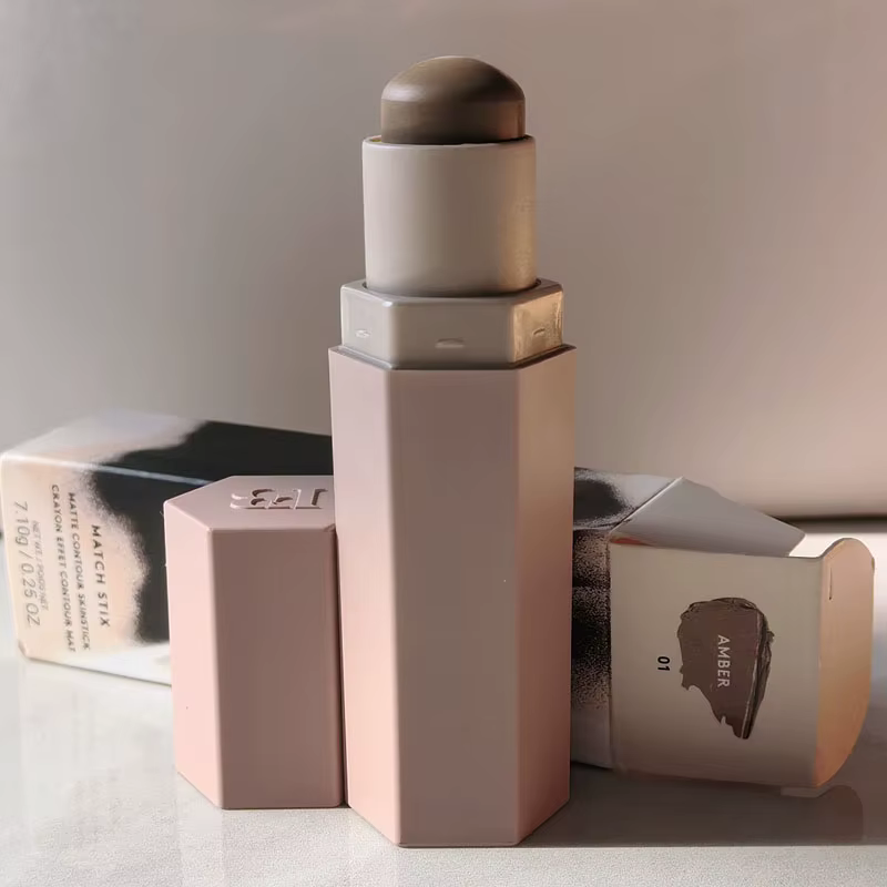 Poudre Libre Matifiante et Imperméable Fenty Beauty Amber Suede Truffle Mocha Bronzer Contour Stick