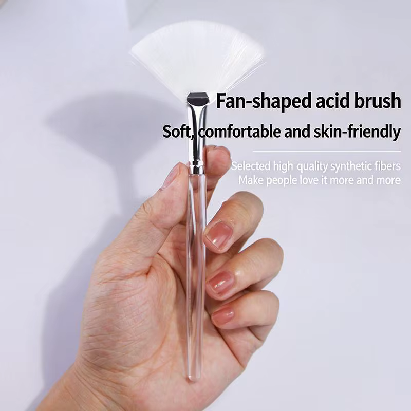Pinceau pour masque facial en forme d'éventail – Applicateur à poils doux pour masques à l'argile