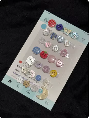 40 pièces de boutons couleur crème, boîte surprise, styles variés, style Ins, pour la décoration de carnets, accessoires de vêtements de poupées DIY et la fabrication de bijoux perlés