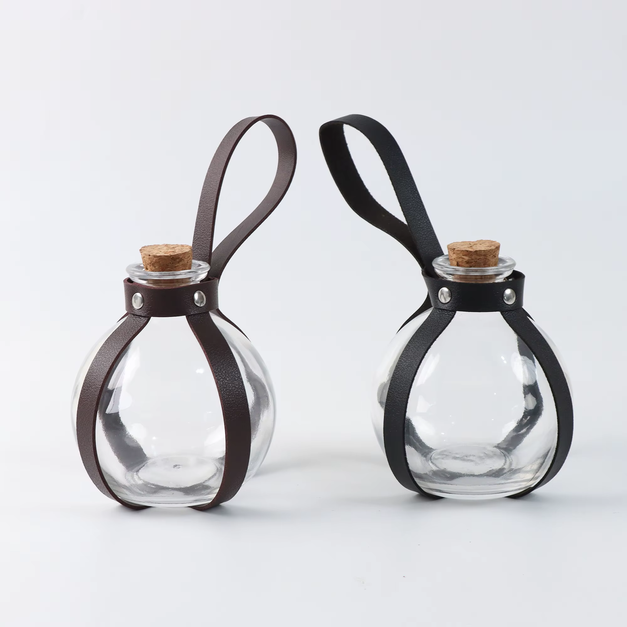 Bouteille en verre pour potion de magie noire Sorcière et Sorcier avec étui en cuir PU – Décoration de fête d'Halloween, Costume Ren Faire