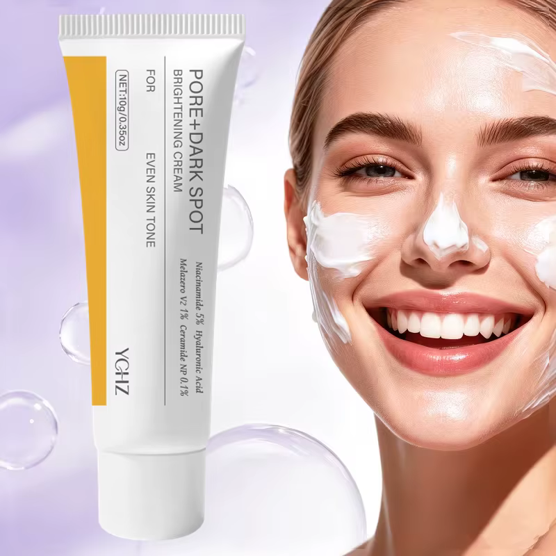 Crème éclaircissante et raffermissante pour le visage