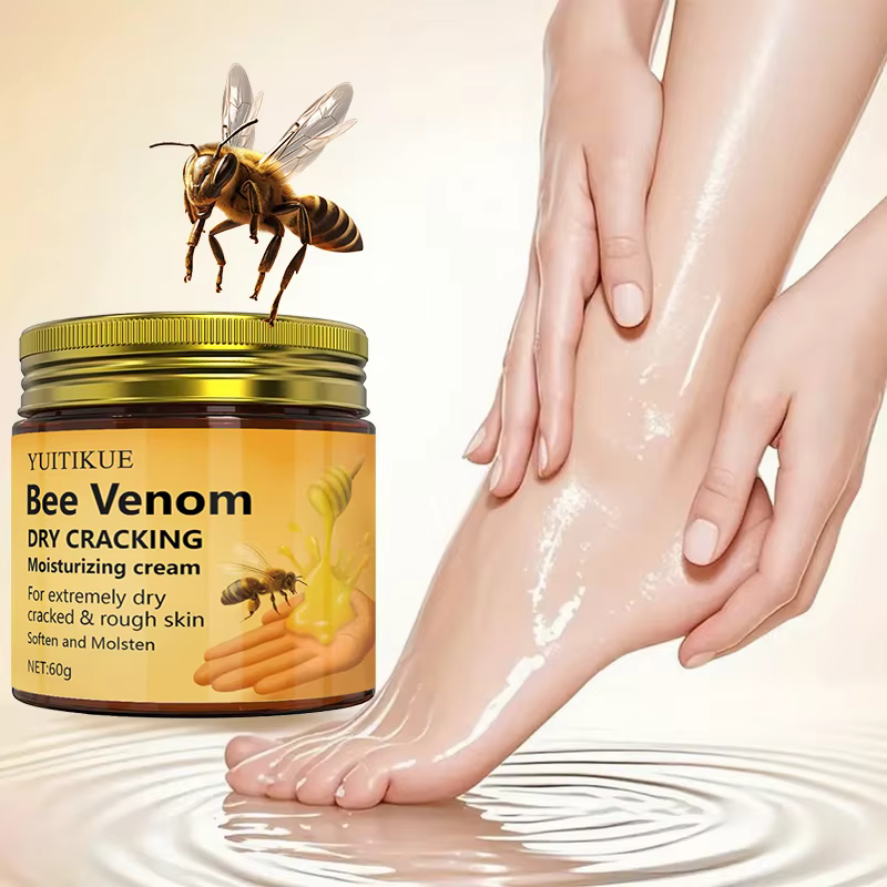 La crème hydratante au venin d'abeille YUITIKUE convient aux peaux extrêmement sèches