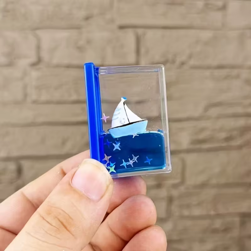[Mer Insubmersible] Modèle de bateau en acrylique pour décoration |     Remplissage d'huile transparente |     Le cadeau d'anniversaire idéal pour les passionnés de mer