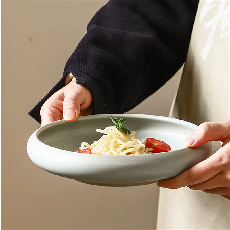 Assiette crèmeuse à réservoir profond, plat à Sauce d'assaisonnement, plateaux à dîner de grande capacité pour Steak, salade de fruits, jolie vaisselle japonaise