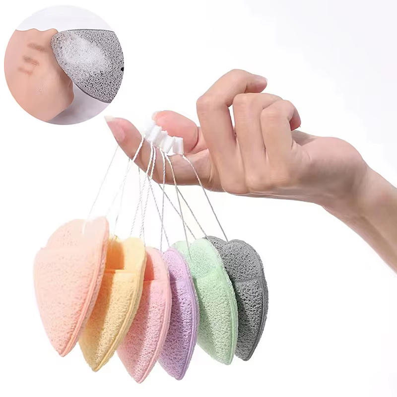 Éponge douce en forme de cœur pour le nettoyage du visage