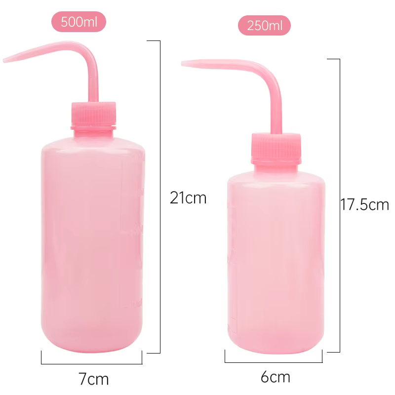 Bouteille de lavage de cils propre avec bec incurvé