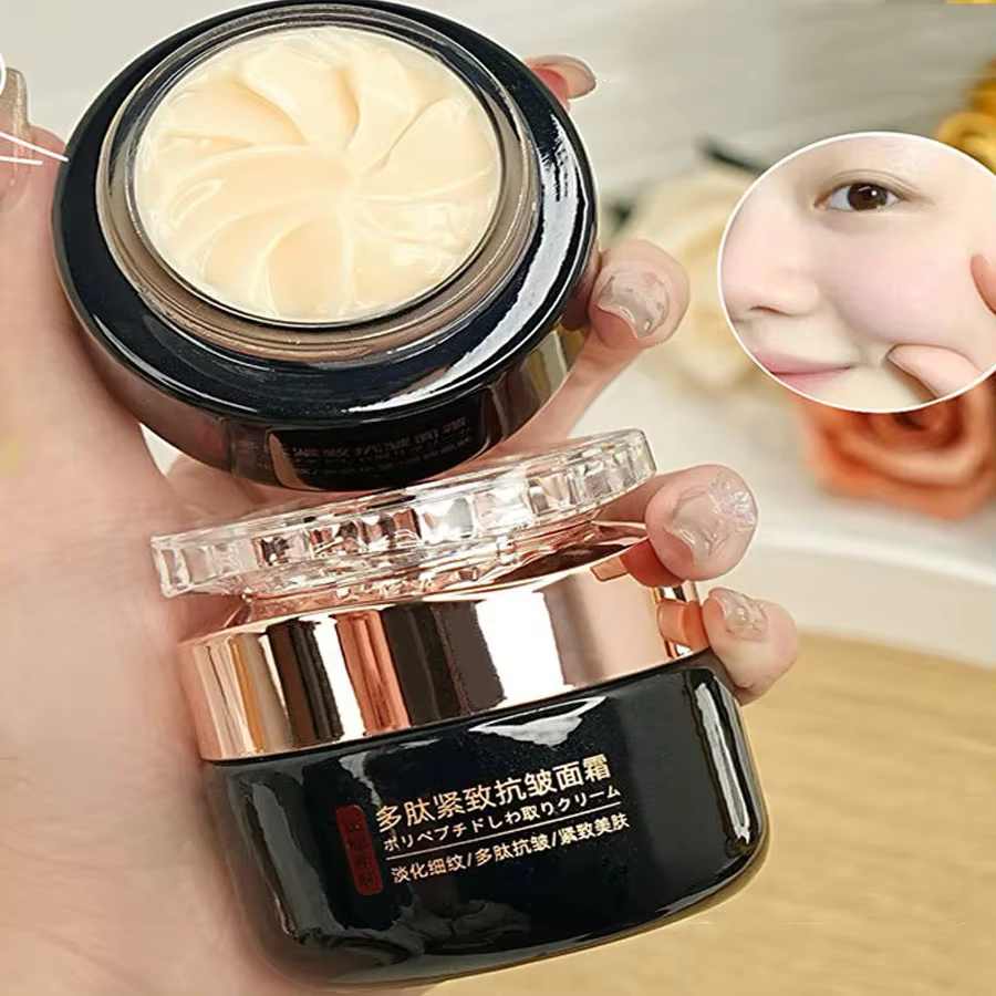 Crème raffermissante aux peptides Atténue les ridules Éclaircit le teint Hydrate Améliore la peau terne