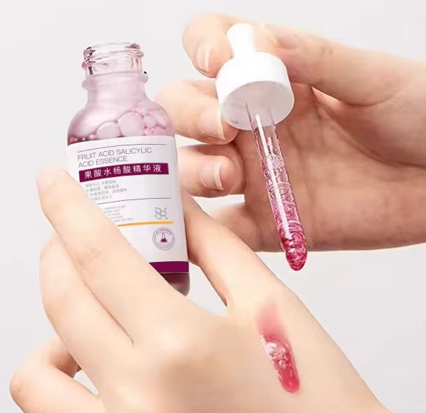 Essence de Soin à l'Acide Salicylique Hydratation Profonde Nourrissante Douce Apaise les Rougeurs Lisse et Affine la Peau Protection Renforcée 2026