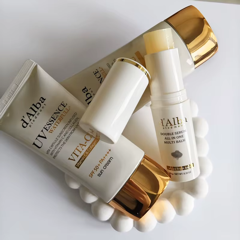 Crème hydratante légère et solide à la truffe blanche parfumée de la marque Dalba, facile à absorber, produits de soin de la peau