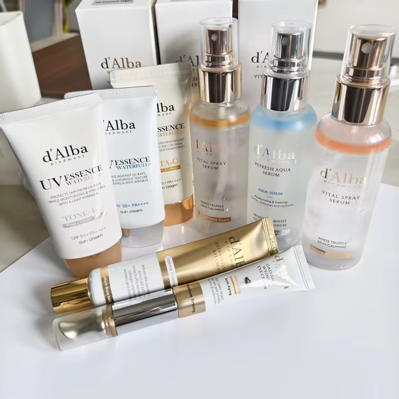 Crème hydratante légère et solide à la truffe blanche parfumée de la marque Dalba, facile à absorber, produits de soin de la peau