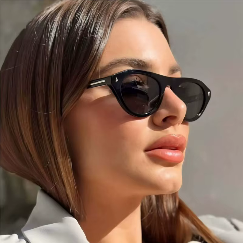 Nouvelles Lunettes de Soleil de Créateur pour Femme, Style Œil de Chat, Rétro Tendance, Ovales avec Rivets, Y2K, Protection UV400, Gafas