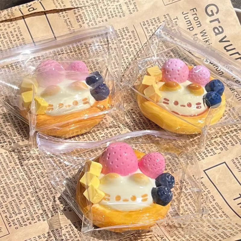Jouet anti-stress en forme de tarte aux fraises rouges et de barre de crème à la fraise, jouet sensoriel pour enfants et adultes, relaxation contre l'anxiété