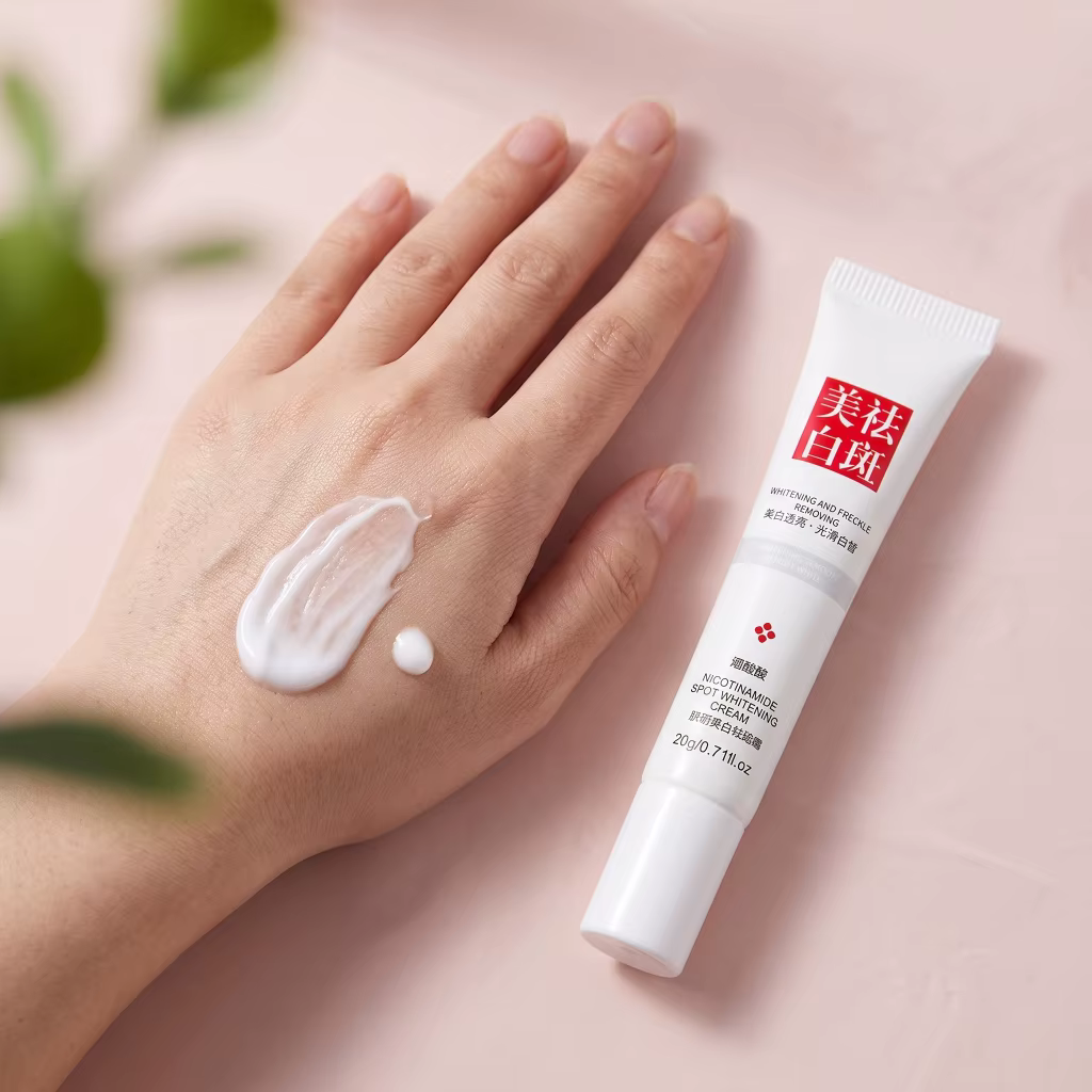 Crème équilibrante pour la peau à la niacinamide