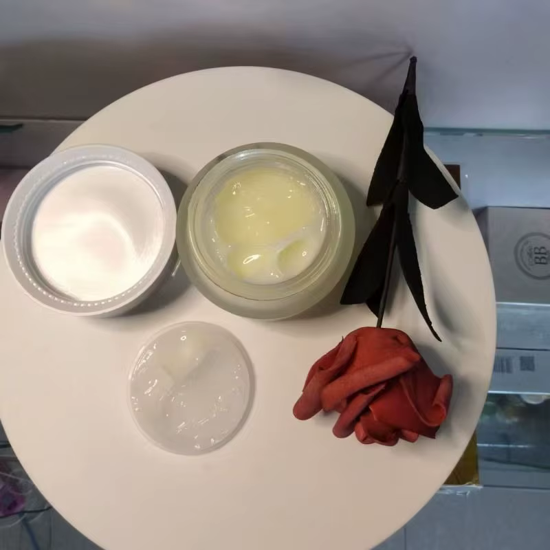 Crème raffermissante et liftante pour le visage pour femmes 50g