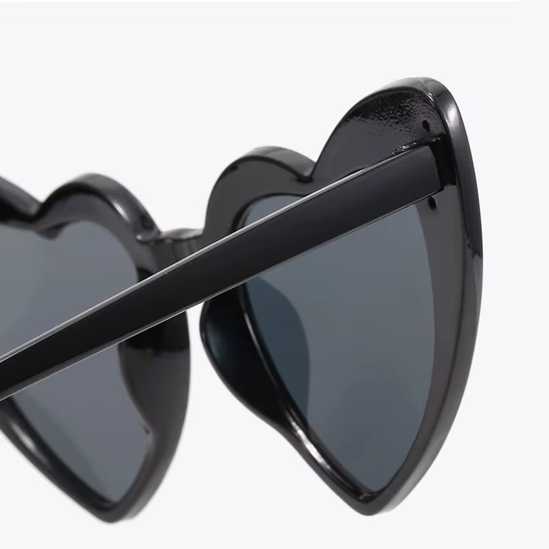 Lunettes de soleil en forme de cœur pour hommes et femmes, lunettes de soleil œil de chat, marque rétro, amour, noir, blanc, ombré UV400