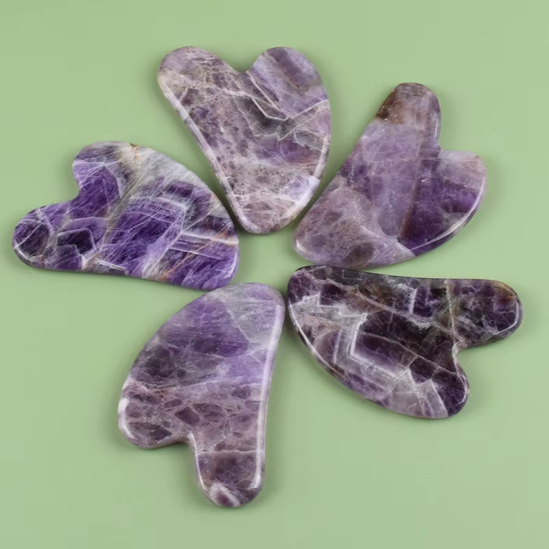 Outil Gua Sha en améthyste pour le visage