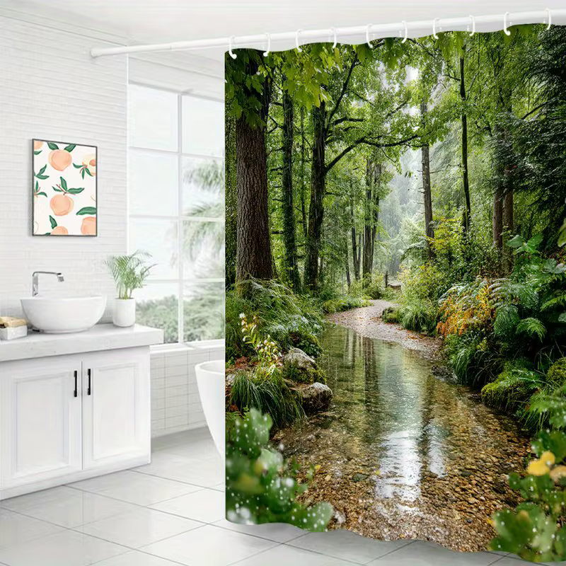 Rideau de douche imperméable avec une scène de ruisseau de forêt tranquille pour un décor de salle de bain relaxant et inspiré de la nature