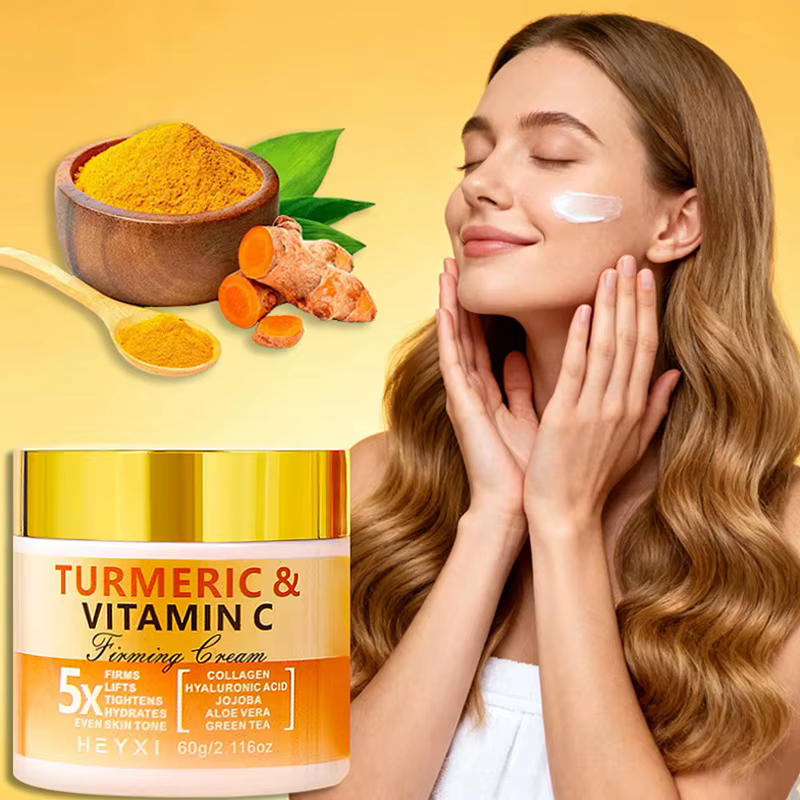 Crème raffermissante pour le visage au curcuma et à la vitamine C