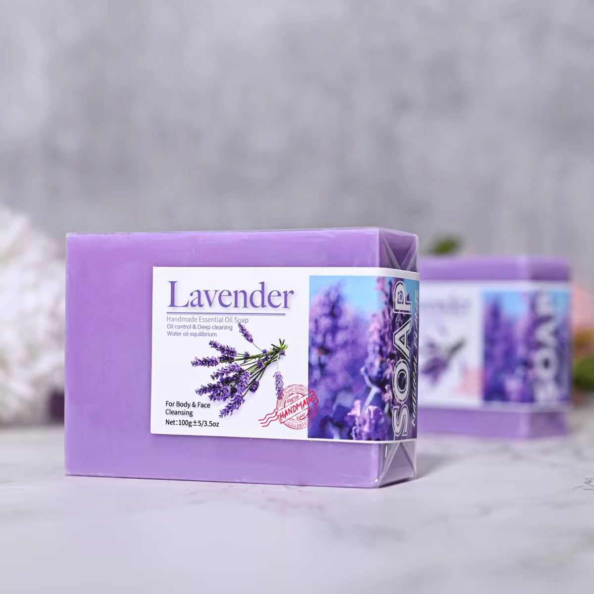 Savon aux huiles essentielles de lavande biologique naturel
