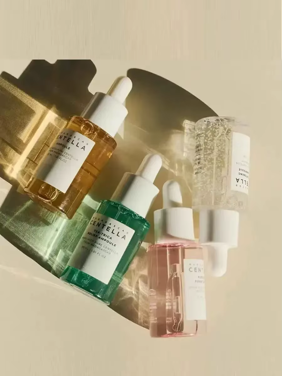 Sérum à la Centella Asiatica 100ml - Formule apaisante pour peaux sensibles et soin hydratant profond pour le visage.