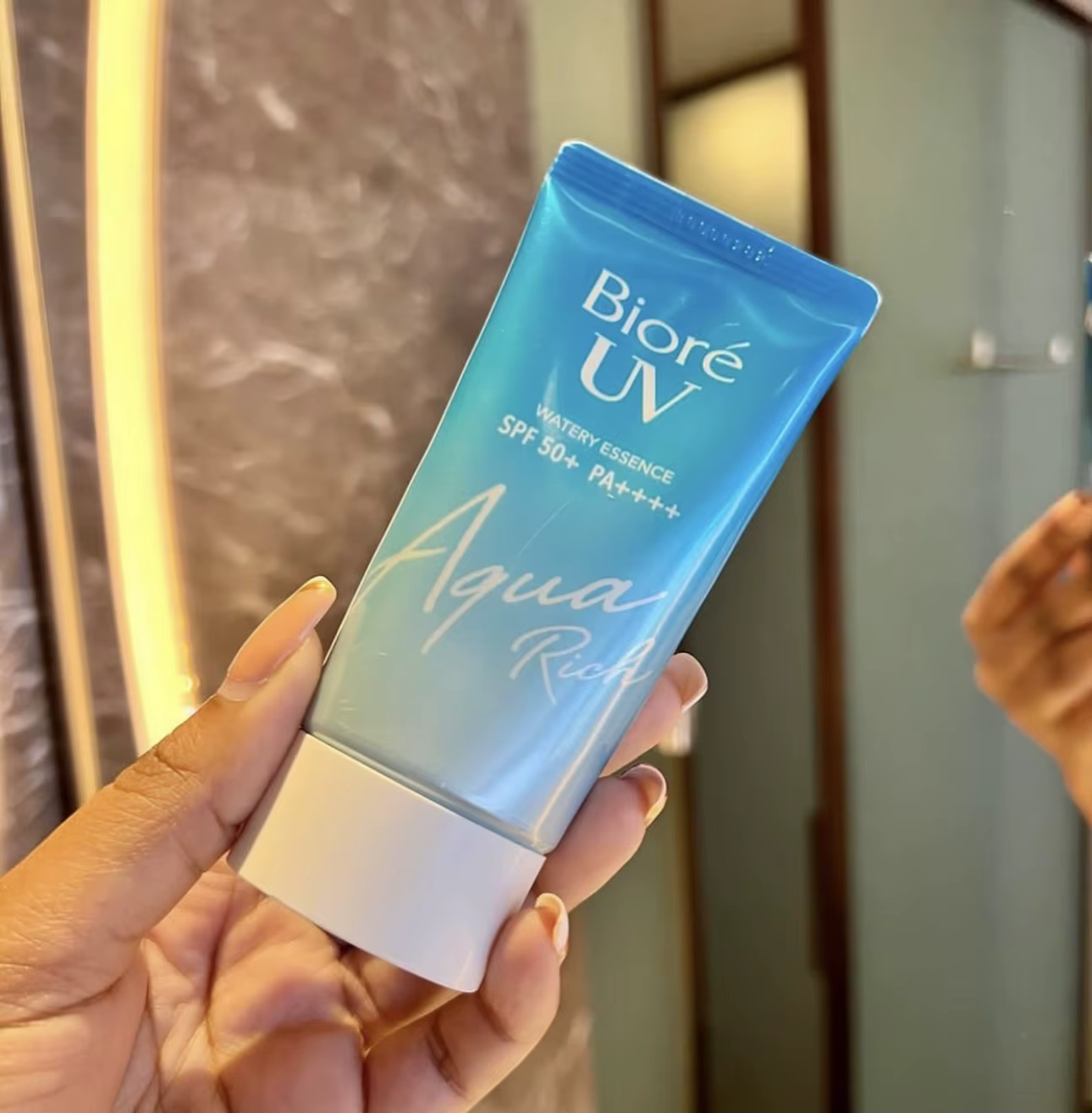 Biore UV Aqua Rich Watery Essence SPF50+ PA++++ Crème solaire anti-ultraviolet rafraîchissante non grasse pour le corps et le visage