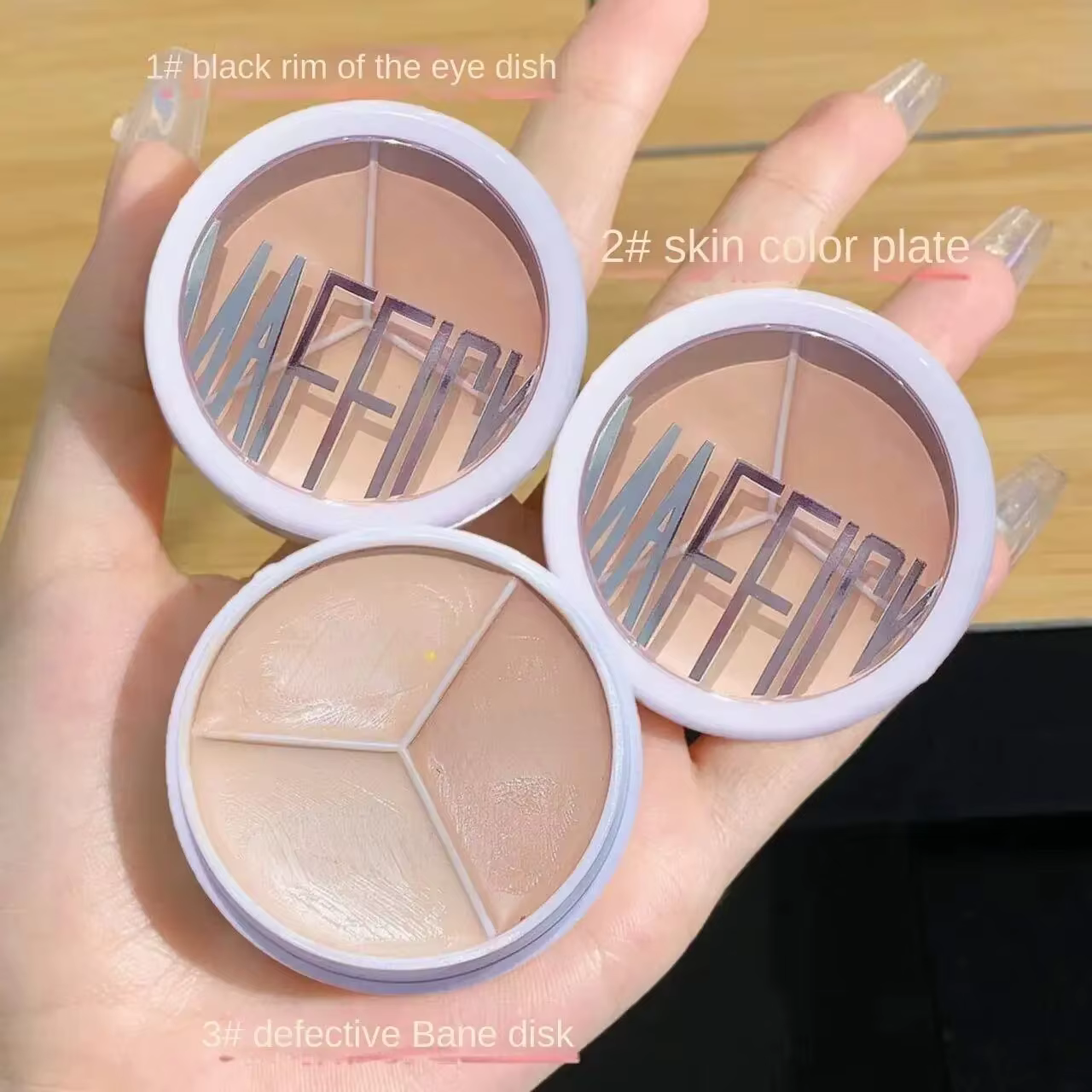 Palette de 3 Correcteurs Professionnels Couvre les Vaches Foncées autour des Yeux et du Visage