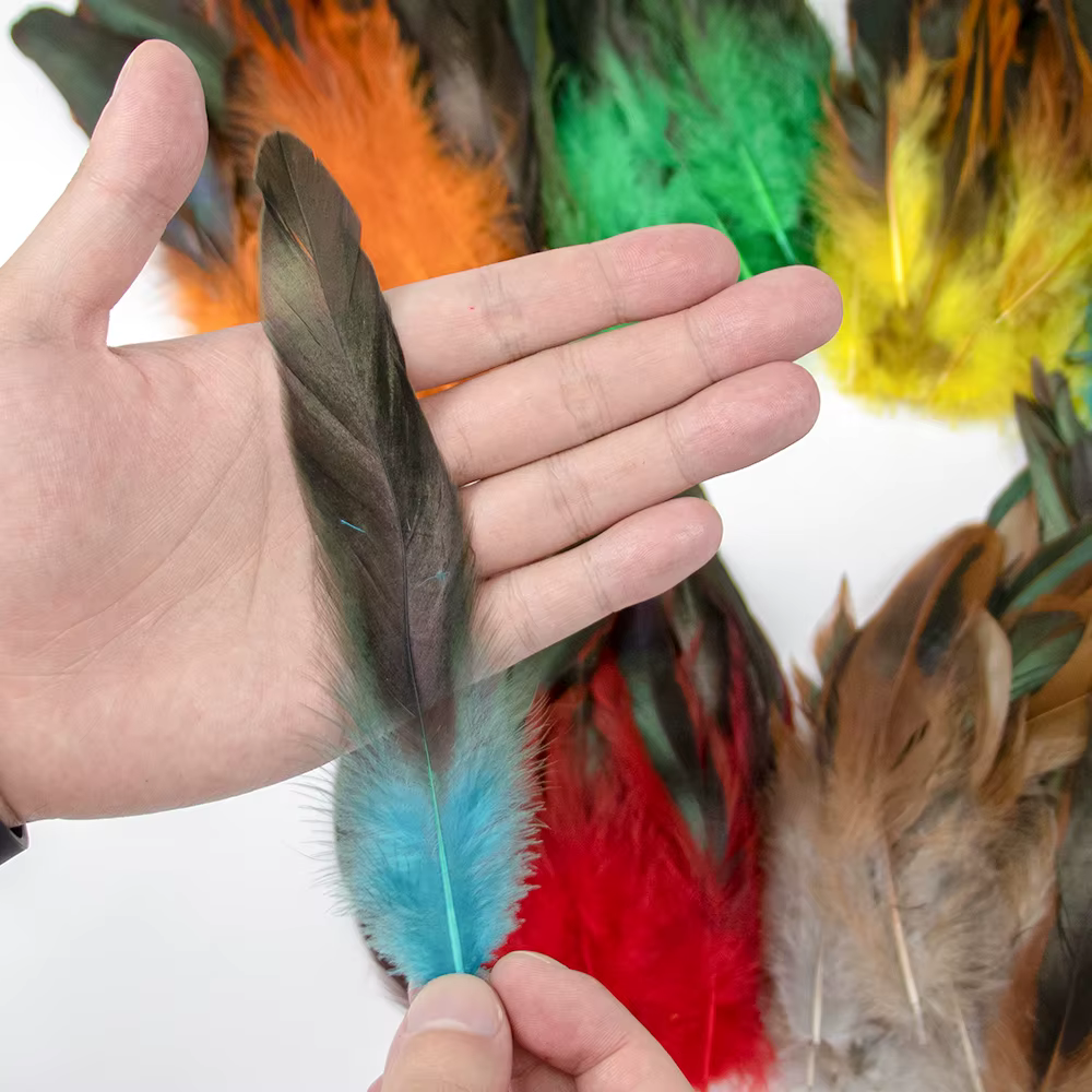Plumes de poulet naturelles de qualité supérieure, 15-20cm, douces, moelleuses et vibrantes, pour bricolage, artisanat, Design de costumes, décoration de maison et décorations de fête