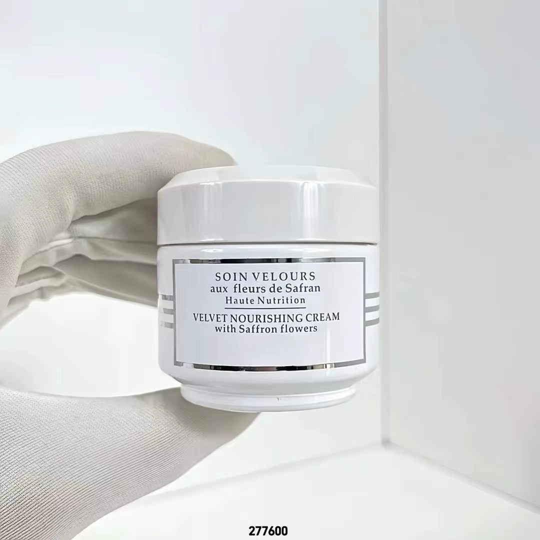 Crème pour le visage VELVET NOURISHING CREAM avec fleurs de safran 50ml
