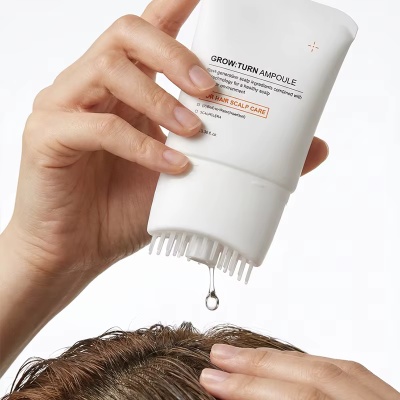 Sérum capillaire avec brosse intégrée