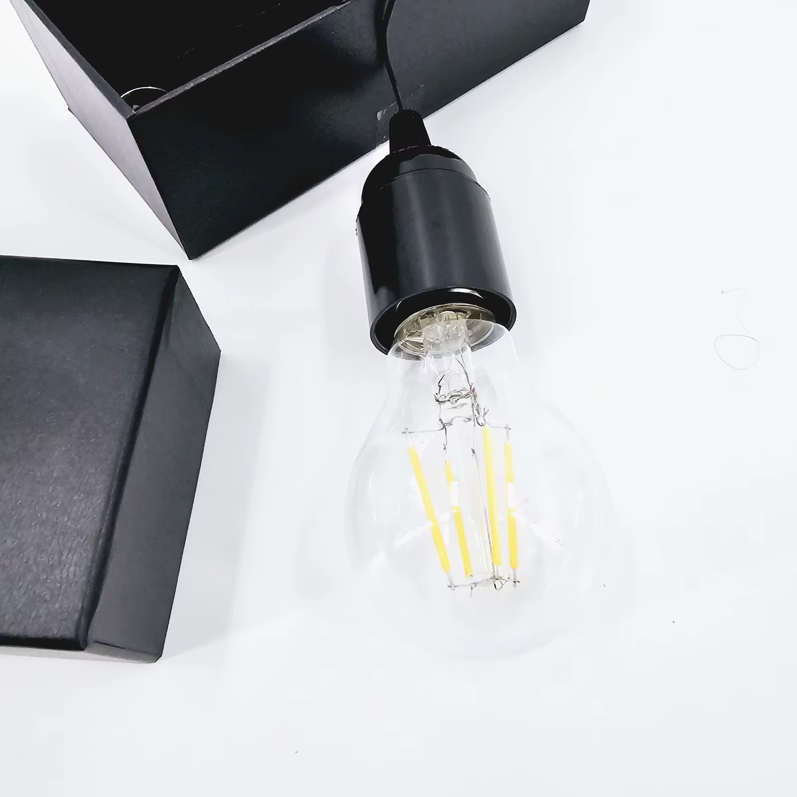 Lumière de dieu (contrôle magnétique) tours de magie puissance mystérieuse ampoule de magie magicien scène fête de rue Illusion Gimmick accessoire