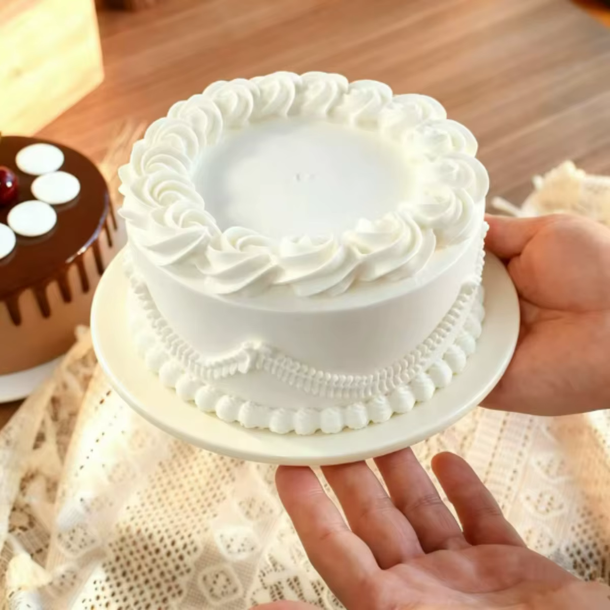 Modèle de gâteau de simulation, décoration de crème de simulation exquise, collection de gâteaux de simulation en chocolat rose et blanc