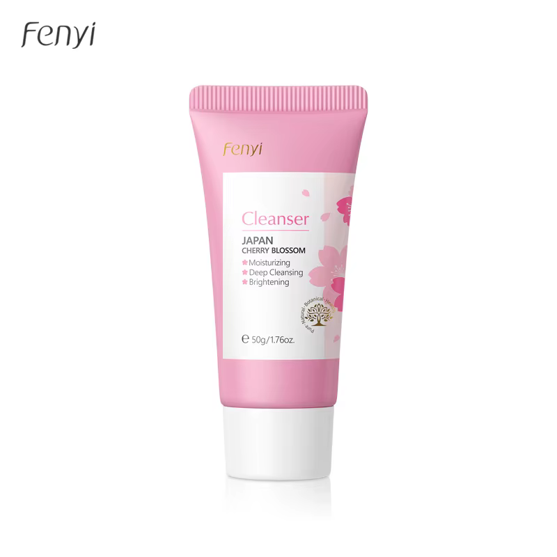 Nettoyant pour le visage japonais en fleurs de cerisier ou vitamine C