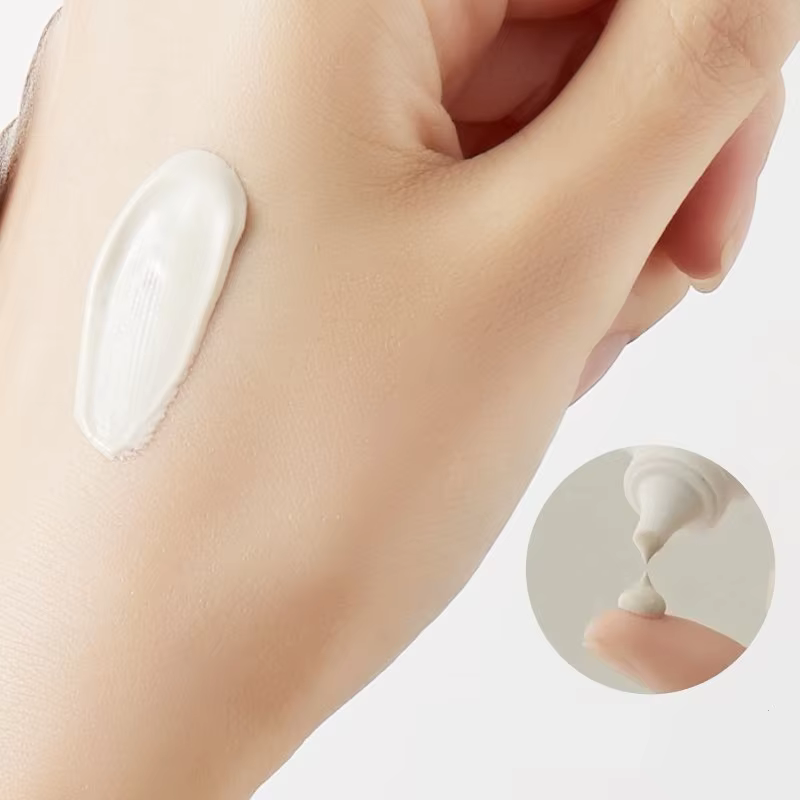 Crème solaire SKIN1004 Centella Air-fit SPF50+ Protection UV Hydratant visage Léger Tous types de peau Soins