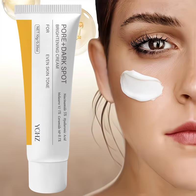Crème éclaircissante et raffermissante pour le visage