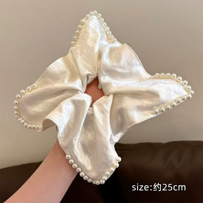 Écharpes carrées en satin blanc crème ornées de perles |   Élastiques à cheveux élégants pour femmes, accessoires pour chignon et queue de cheval