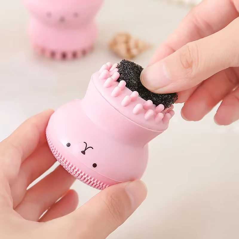 Brosse faciale poulpe rose avec éponge