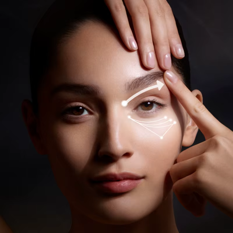 Crème pour les yeux à l'acide hyaluronique or 24 carats