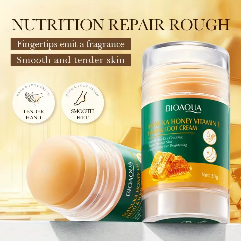 30g de crème pour les mains et les pieds qui nourrissent en profondeur la peau sèche et gercée