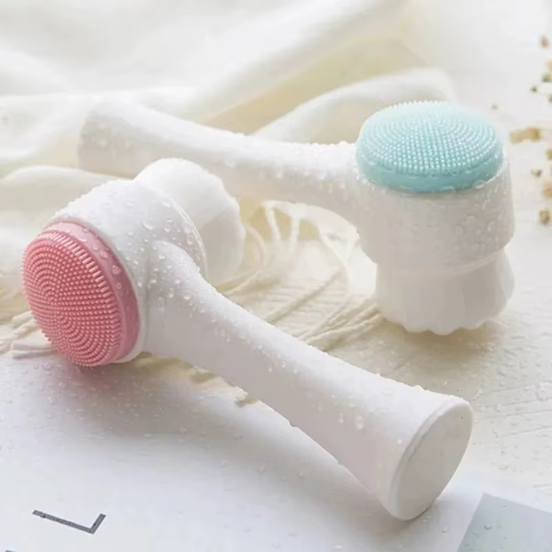 Brosse nettoyante faciale double face manuelle