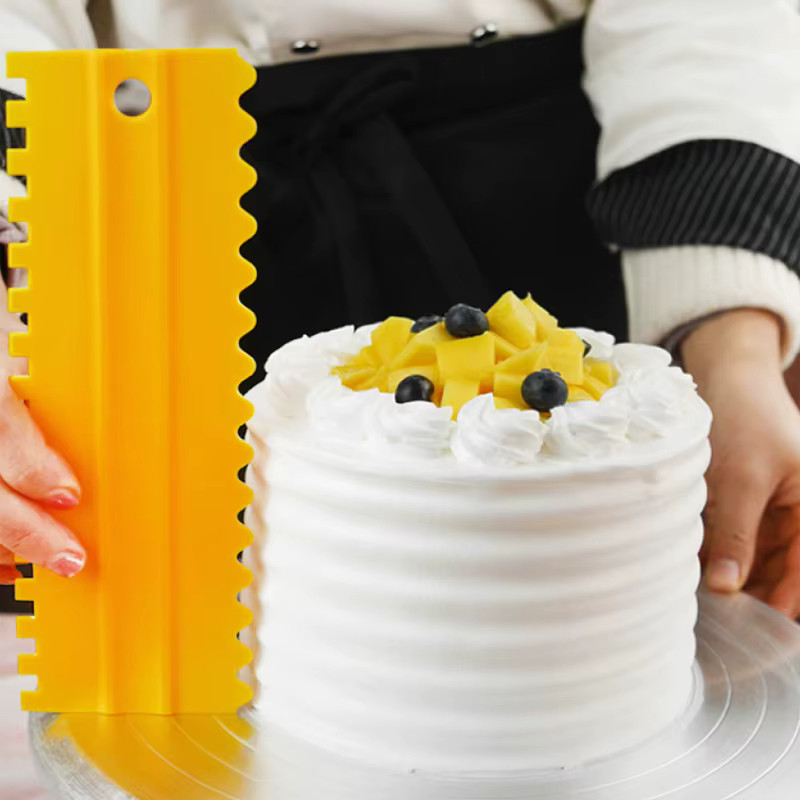 Grattoir à gâteau de Style différent, spatule à bord de dents irrégulières, Fondant, trancheur de gâteau, coupe-pâtisserie, outil de décoration, 4 pièces