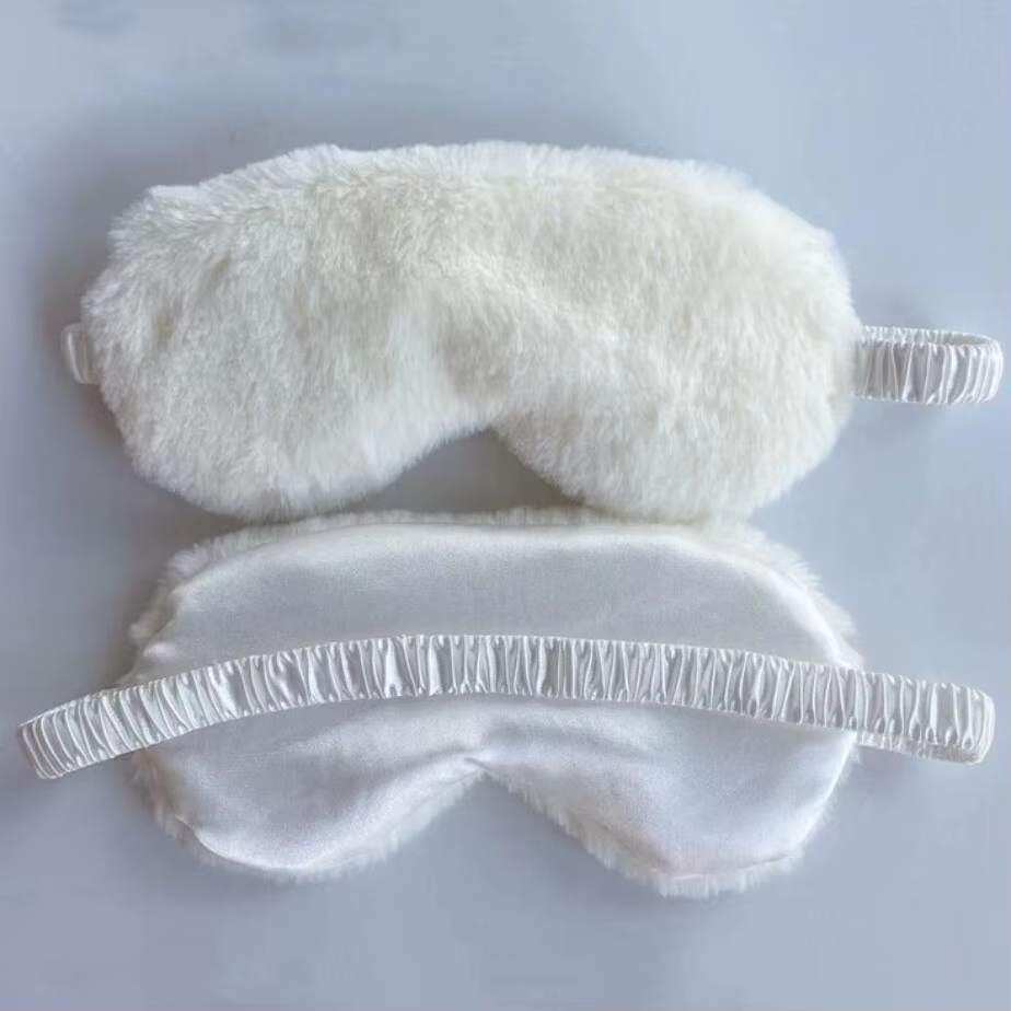 Masque de sommeil en peluche doux avec les yeux bandés