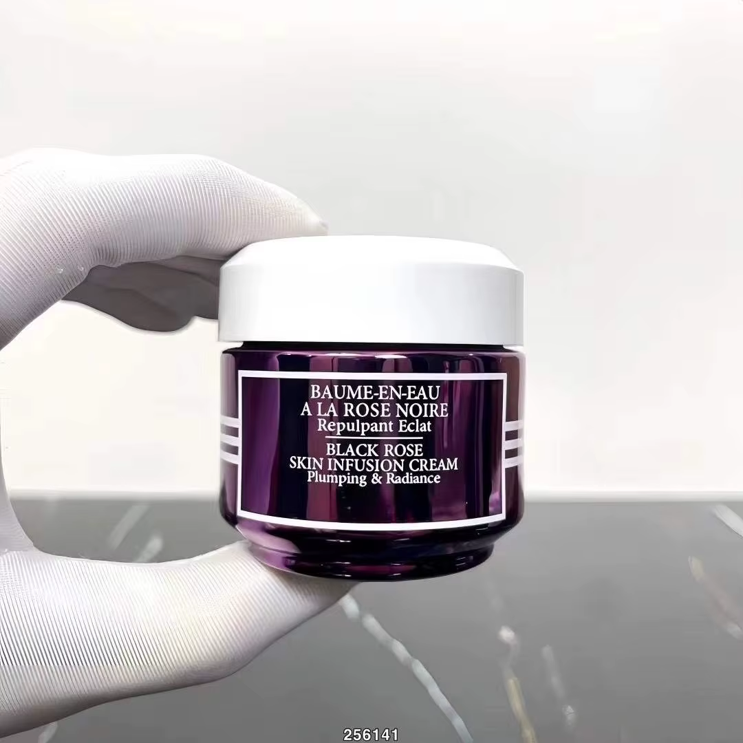 Meilleure vente Crème pour le visage / Lotion à la rose noire